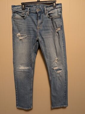 Old Navy Men's 33x30 Light Wash Distressed Slim Jeans